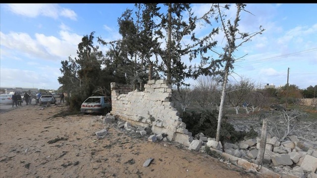 Libya'da darbeci Hafter güçleri sivil yerleşim alanını bombaladı: 4 ölü, 6 yaralı Libya'da darbeci Hafter güçleri sivil yerleşim alanını bombaladı: 4 ölü, 6 yaralı