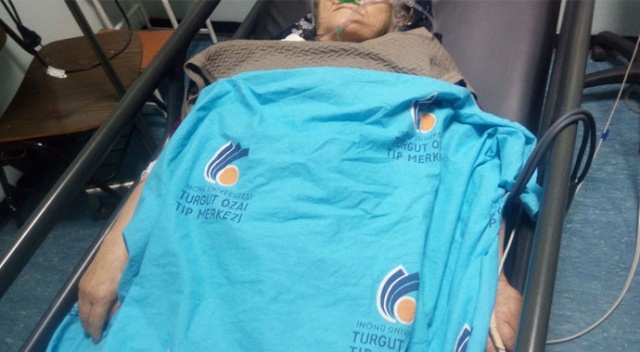 Malatya'da pompalı tüfekle vurulan yaşlı kadın ağır yaralandı Malatya'da pompalı tüfekle vurulan yaşlı kadın ağır yaralandı