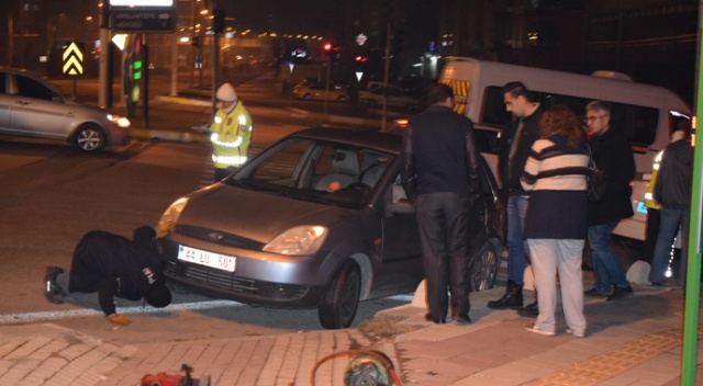 Malatya&#039;da trambüs ile otomobil çarpıştı: 2 yaralı