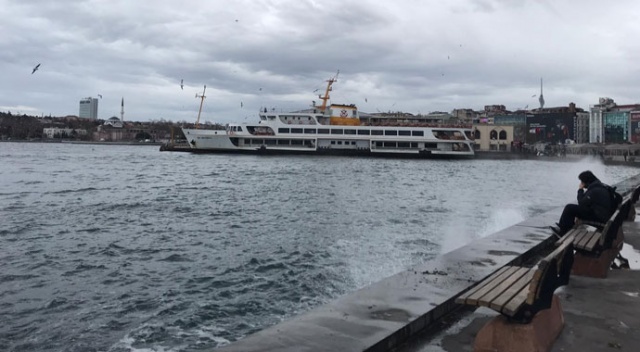 Meteoroloji'den yeni açıklama! İstanbul'da fırtına bitiyor, yağış devam edecek