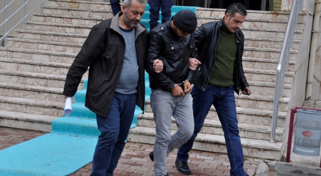 Otobüsteki yolcudan eroin çıktı