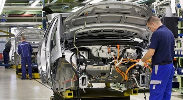 Otomotiv üretimi ve ihracatı azaldı Otomotiv üretimi ve ihracatı azaldı