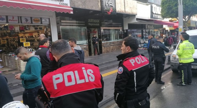 Pes dedirten soygun! Bilardo salonunun tavanını delip kuyumcudan 18 kilo altını çaldılar Pes dedirten soygun! Bilardo salonunun tavanını delip kuyumcudan 18 kilo altını çaldılar