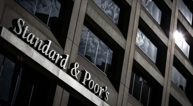 S&P İngiltere’nin görünümünü durağana çevirdi