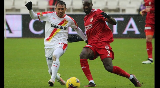 Sivasspor, Göztepe engelini tek golle geçti: 1-0