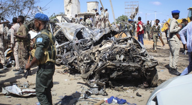 Somali'de kamyonlu terör: 90 ölü Somali'de kamyonlu terör: 90 ölü