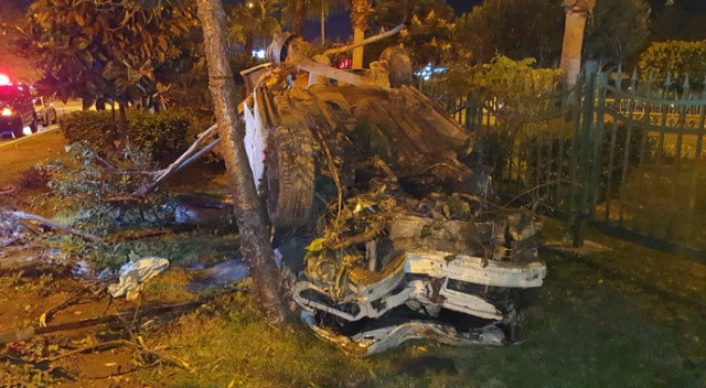 Takla atarak hurda yığınına dönen araçtan sağ çıktı Takla atarak hurda yığınına dönen araçtan sağ çıktı
