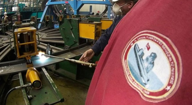 Türkiye'nin yeni denizaltısı suyla buluşuyor