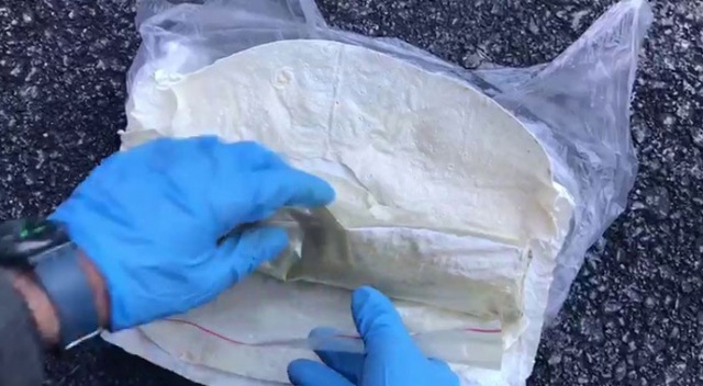 Uyuşturucuyu saklamak için çiğ köfte lavaşı kullandı Uyuşturucuyu saklamak için çiğ köfte lavaşı kullandı