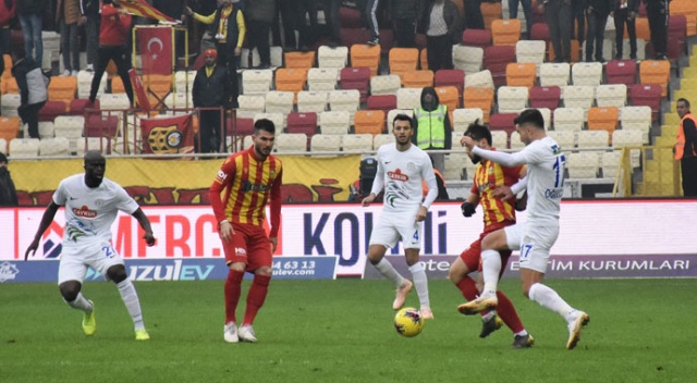 Yeni Malatyaspor'a evinde Rizespor şoku: 0-2 Yeni Malatyaspor'a evinde Rizespor şoku: 0-2