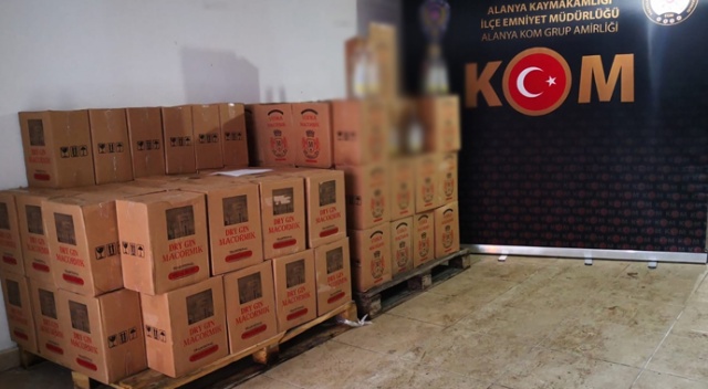 Yılbaşında piyasa sürülmek istenen 726 şişe kaçak içki ele geçirildi