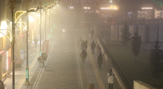 Yoğun sis kartpostallık görüntüler oluşturdu