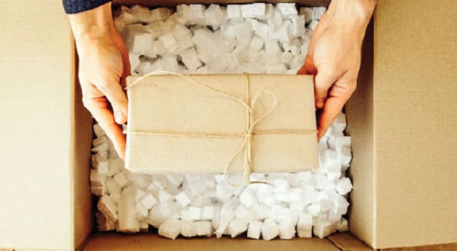 Yurt dışından numune getirene “vergi” uyarısı