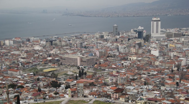 &#039;İzmir&#039;den 13 aktif fay geçiyor&#039; dedi ve uyardı: &#039;İzmir depreme hazırlıklı değil&#039;
