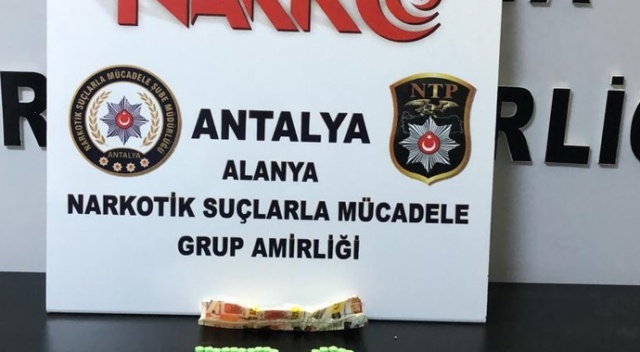 Alanya’da 241 adet uyuşturucu hap ele geçirildi Alanya’da 241 adet uyuşturucu hap ele geçirildi