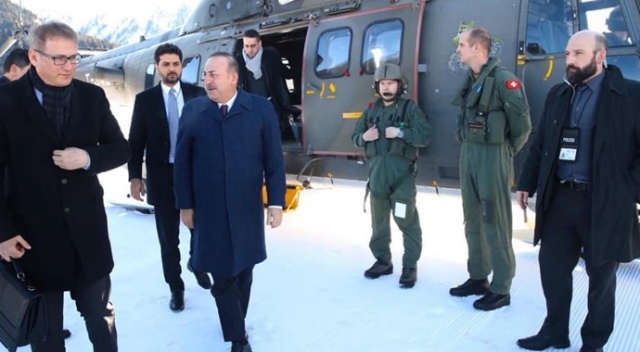 Bakan Çavuşoğlu ve Bakan Pekcan Davos’a geldi Bakan Çavuşoğlu ve Bakan Pekcan Davos’a geldi