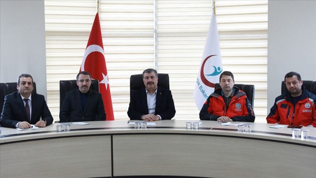 Bakan Koca: Türkiye'de kesin koronavirüsü tanısı koyulan hasta bulunmuyor Bakan Koca: Türkiye'de kesin koronavirüsü tanısı koyulan hasta bulunmuyor