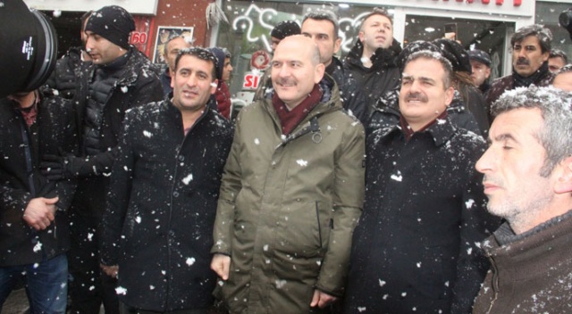 Bakan Soylu'dan esnaf ziyareti Bakan Soylu'dan esnaf ziyareti