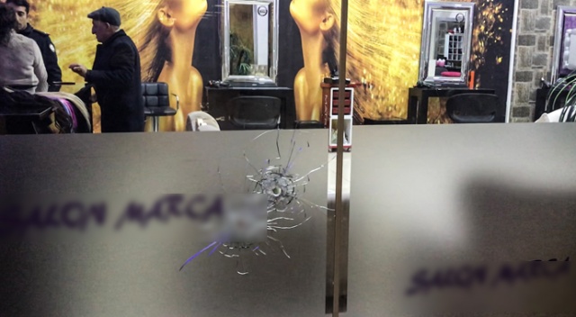 Beylikdüzü'nde kuaför salonuna silahlı saldırı Beylikdüzü'nde kuaför salonuna silahlı saldırı