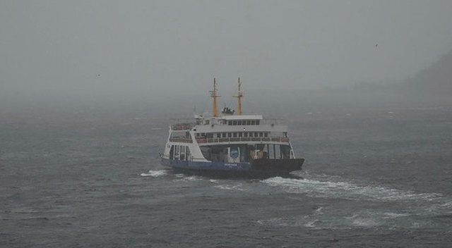 Çanakkale Boğazı transit gemi geçişlerine kapatıldı