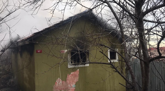 Çengelköy’de tek katlı evde korkutan yangın Çengelköy’de tek katlı evde korkutan yangın