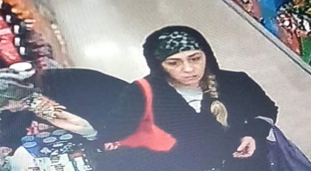 Cüzdanın sahibini arıyormuş gibi yapıp paraları çaldı