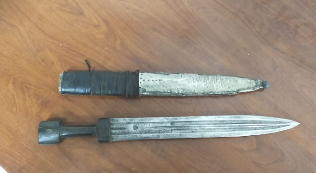Diyarbakır’da 708 yıllık hançer ele geçirildi Diyarbakır’da 708 yıllık hançer ele geçirildi