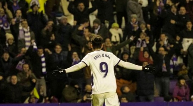 Enes Ünal, attığı 2 golle Valladolid&#039;in tur atlamasını sağladı