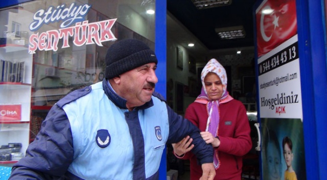 Görme engelli taklidi yapan kadın dilencinin mal varlığı dudak uçuklattı
