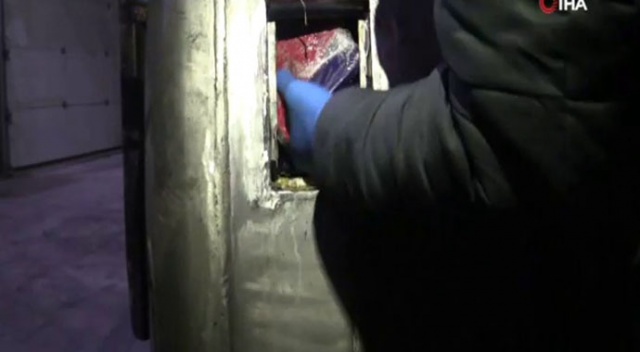 Gürbulak’ta yeni yılın ilk operasyonunda 86,5 kilo eroin ele geçirildi Gürbulak’ta yeni yılın ilk operasyonunda 86,5 kilo eroin ele geçirildi