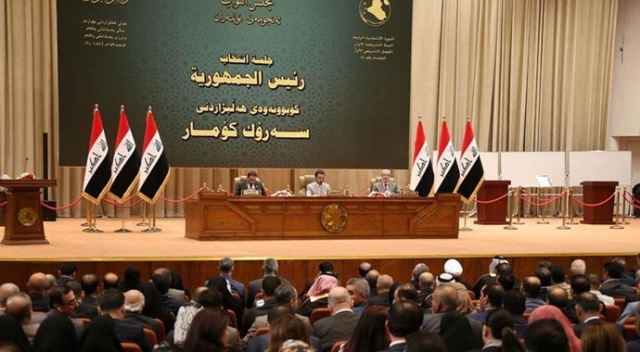 Irak meclisinde “ABD dışarı” sloganları Irak meclisinde “ABD dışarı” sloganları
