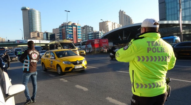 İstanbul'da çakar lamba uygulaması