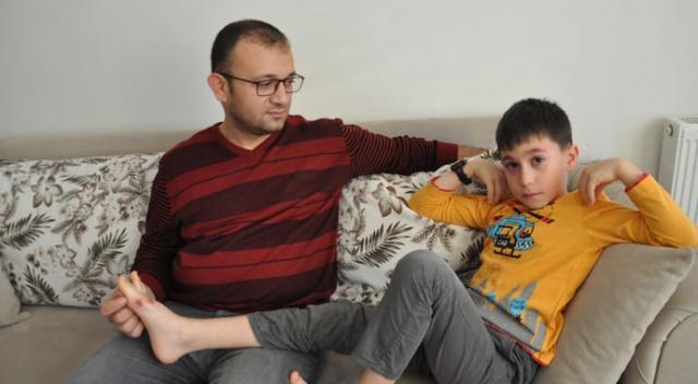 Kar topu oynarken vücudunda yanık oluşan öğrencinin babası konuştu Kar topu oynarken vücudunda yanık oluşan öğrencinin babası konuştu