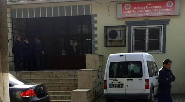 Kavga ettiği karısı yaralanınca korkudan intihar etti