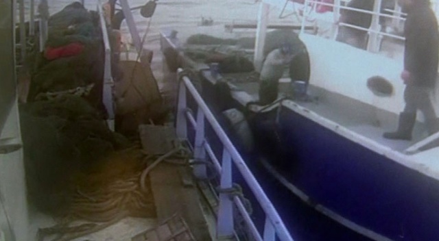 Kilyos’ta 3 kişinin kurtarıldığı o anlar kamerada Kilyos’ta 3 kişinin kurtarıldığı o anlar kamerada