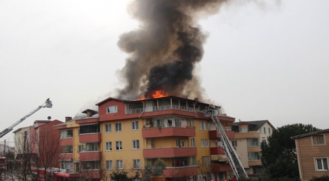 Kocaeli’de 5 katlı bina alevlere teslim oldu