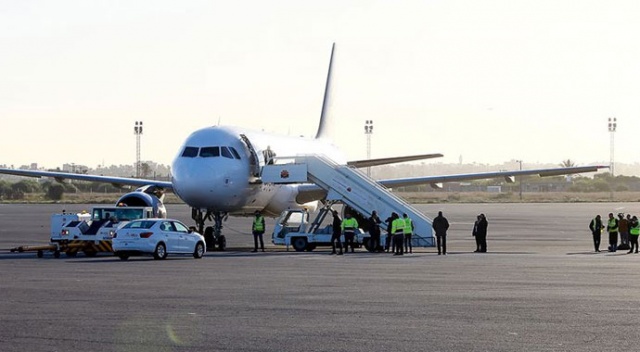 Libya’nın başkentindeki tek sivil havalimanında uçuşlar yeniden başladı