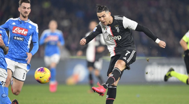 Lider Juventus, Napoli deplasmanında 3 puan bıraktı Lider Juventus, Napoli deplasmanında 3 puan bıraktı