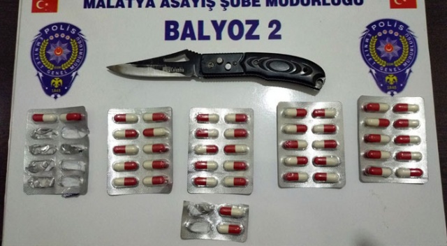 Malatya&#039;da uyuşturucu ve silah ele geçirildi