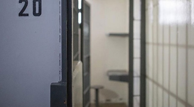 Meksika&#039;da mahkumlar kavga etti: 16 ölü