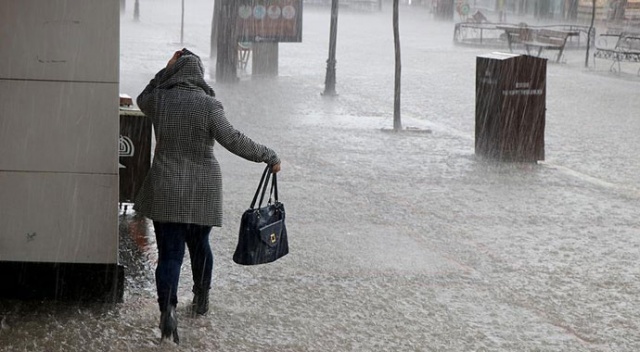 Meteorolojiden Mersin için kırmızı kodlu uyarı Meteorolojiden Mersin için kırmızı kodlu uyarı
