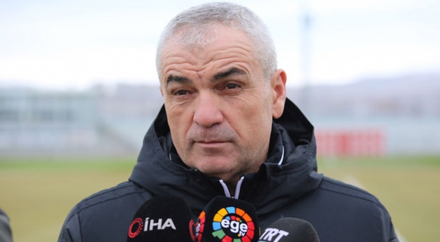 Rıza Çalımbay: İki oyuncu daha alacağız Rıza Çalımbay: İki oyuncu daha alacağız