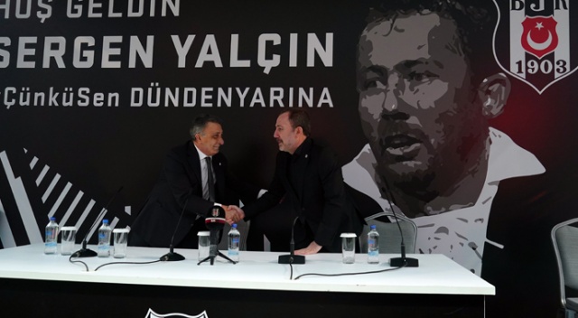 Sergen Yalçın, 20 bin taraftarın önünde imzayı attı Sergen Yalçın, 20 bin taraftarın önünde imzayı attı