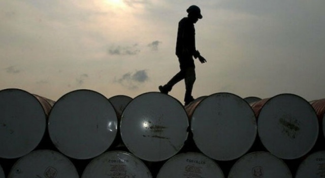 Süleymani'nin öldürülmesi sonrası petrol fiyatları yükseldi! Süleymani'nin öldürülmesi sonrası petrol fiyatları yükseldi!