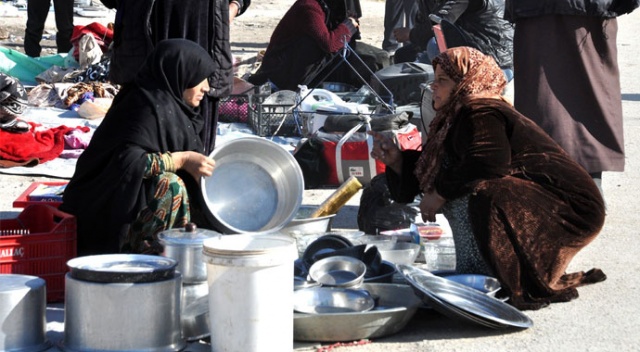Tel Abyad'ta halk, yeni hayata alışmaya çalışıyor Tel Abyad'ta halk, yeni hayata alışmaya çalışıyor