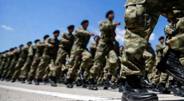 Tuvalet kapısına PKK elebaşını öven yazı yazan askere hapis cezası Tuvalet kapısına PKK elebaşını öven yazı yazan askere hapis cezası