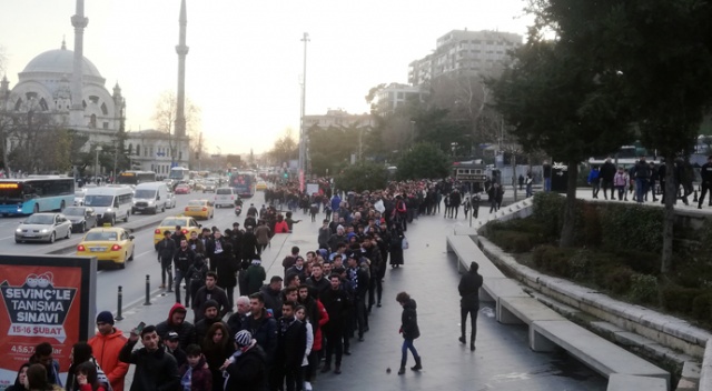 Vodafone Park'ta Sergen Yalçın izdihamı Vodafone Park'ta Sergen Yalçın izdihamı