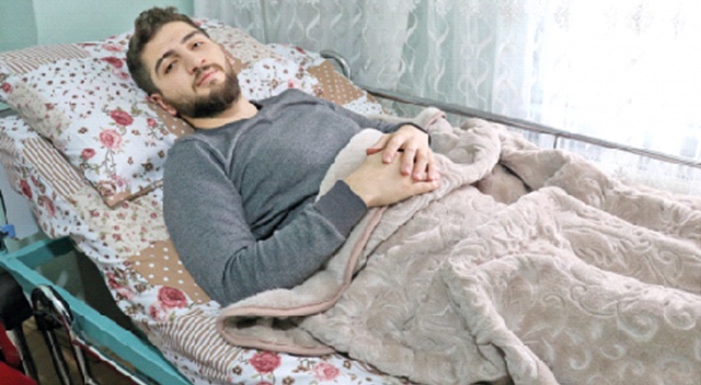 Yardım için belini kırdı!