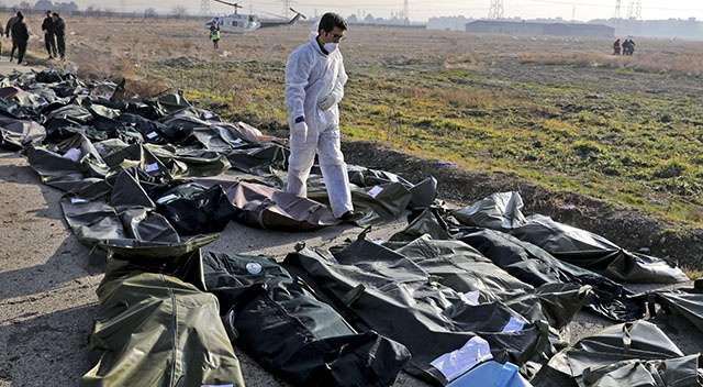 Yine facia yine Boeing Yine facia yine Boeing