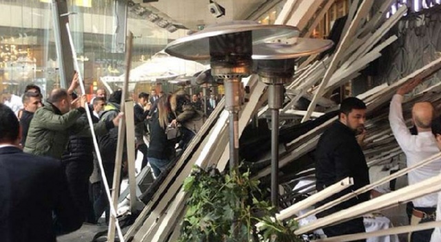 Zincirlikuyu’da bir AVM'de kafenin çatısı çöktü